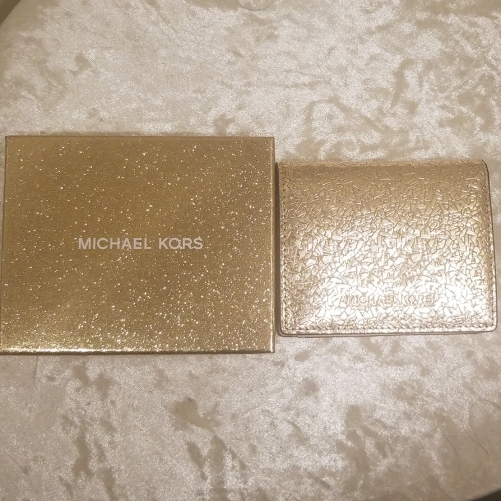 Michael Kors Rose Gold Wallet